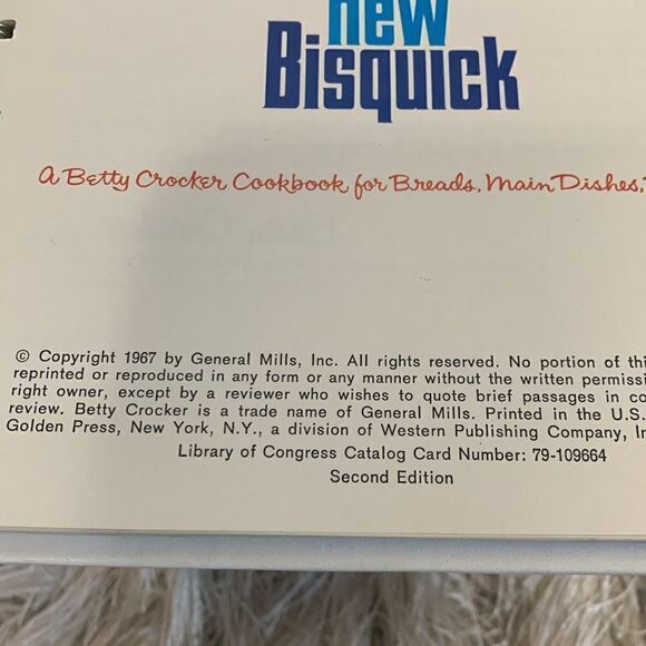 Vintage 1967 General Mills Betty
Crocker So Quick With New
Bisquick Recipe Book - Picture 3 of 17